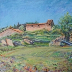 Bauernanwesen in hügeliger Landschaft