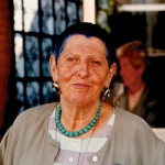 Eva bei Ausstellungseröffnung